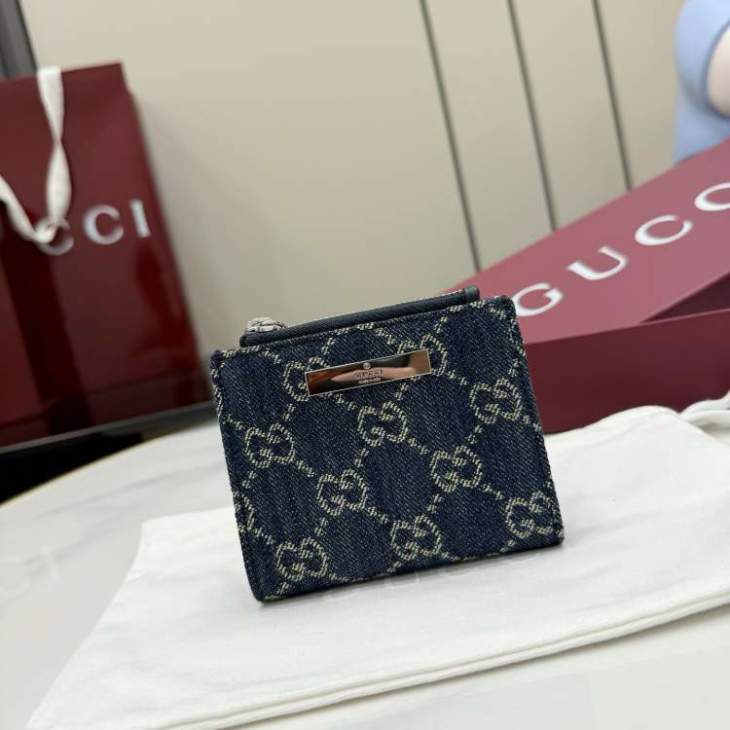 Picture of Gucci Wallets _SKUfw238758173fw